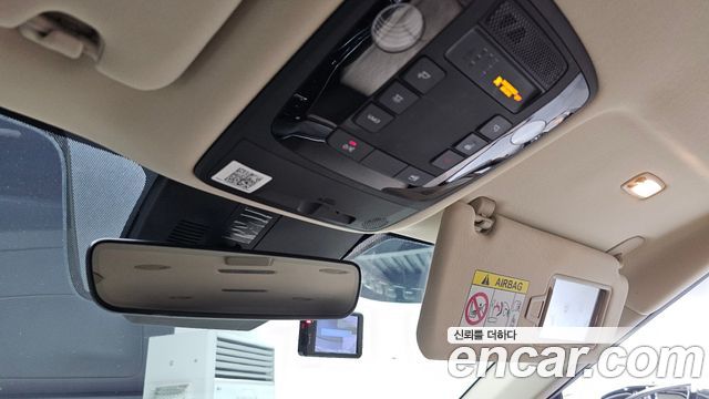 Kia Canival 2021 — photo 25