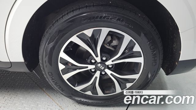 Kia Canival 2021 — photo 7