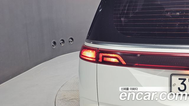 Kia Canival 2021 — photo 9