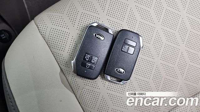 Kia Canival 2021 — photo 29