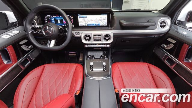 Mercedes-Benz G-Class 2025 — photo 10