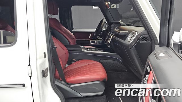 Mercedes-Benz G-Class 2025 — photo 16