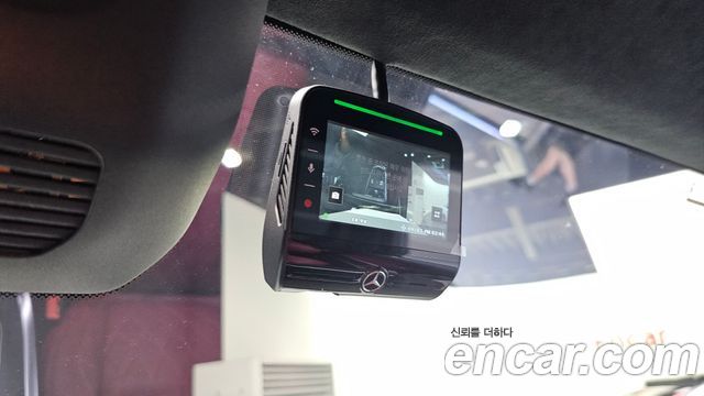 Mercedes-Benz G-Class 2025 — photo 32