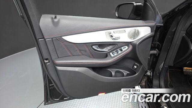 Mercedes-Benz GLC-Class 2021 — photo 14