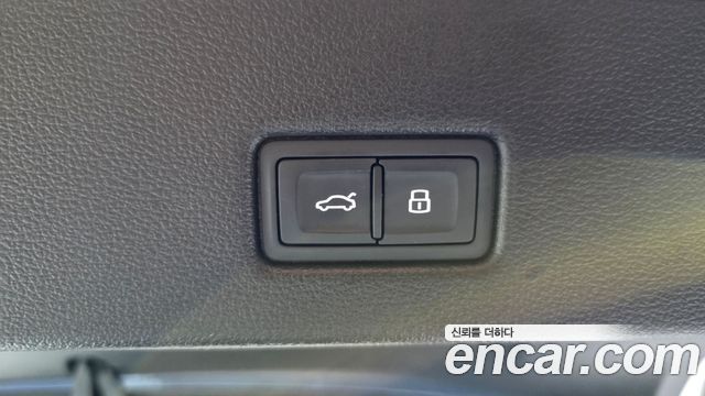 Audi A7 2020 — photo 24