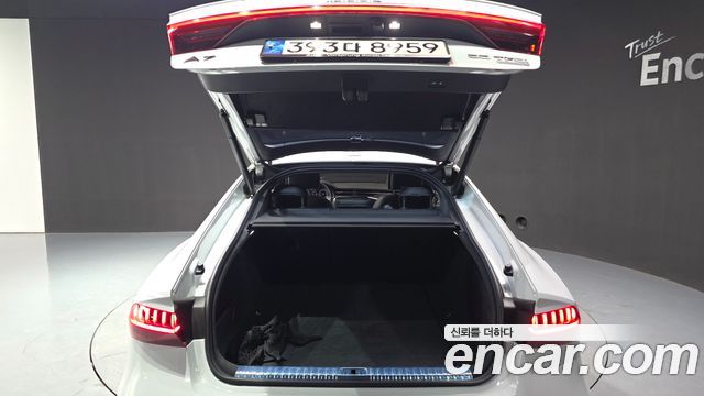 Audi A7 2020 — photo 25
