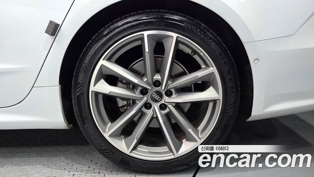 Audi A7 2020 — photo 7