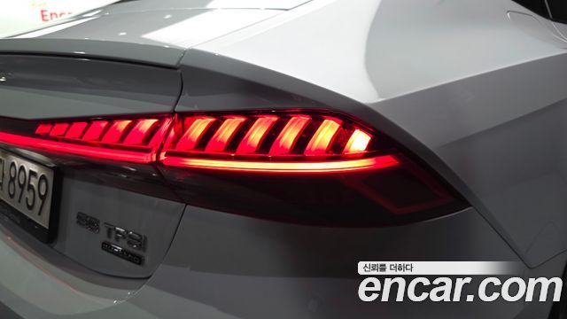 Audi A7 2020 — photo 9