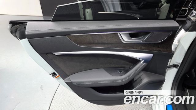 Audi A7 2020 — photo 15