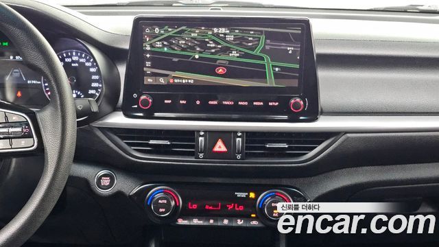 Kia K3 2022 — photo 21