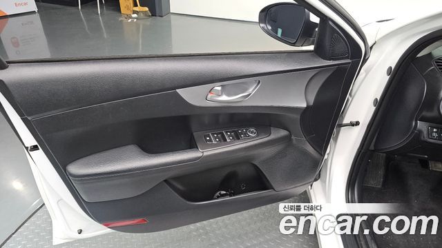 Kia K3 2022 — photo 14