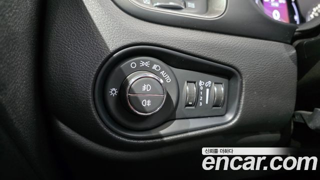 Jeep Renegade 2022 — photo 12