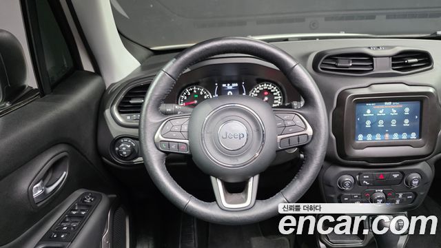Jeep Renegade 2022 — photo 13