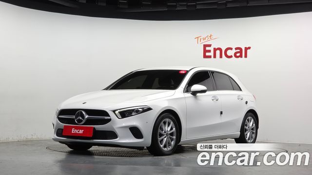Mercedes-Benz A-Class 2020 — photo 1
