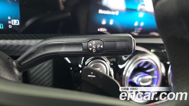 Mercedes-Benz A-Class 2020 — photo 12