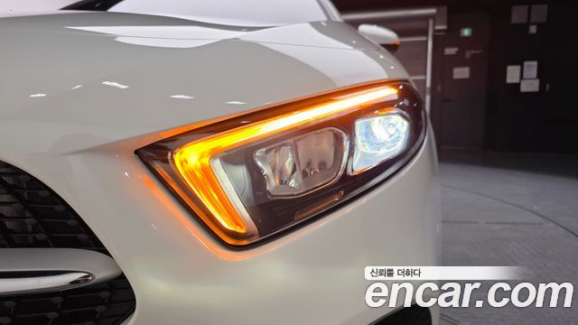 Mercedes-Benz A-Class 2020 — photo 8