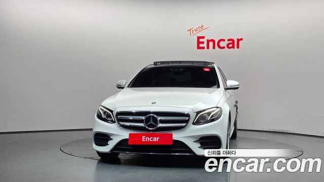 Mercedes-Benz E-Class 2019 — photo 3