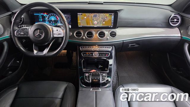 Mercedes-Benz E-Class 2019 — photo 10