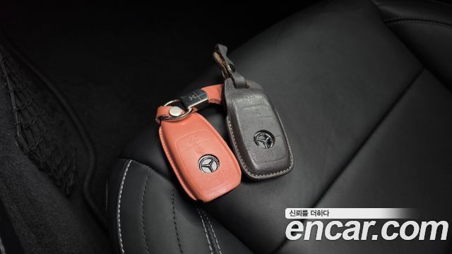 Mercedes-Benz E-Class 2019 — photo 21