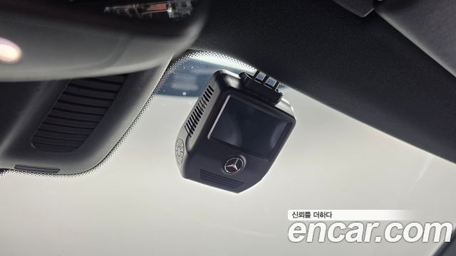 Mercedes-Benz E-Class 2019 — photo 27