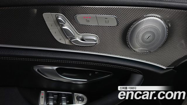 Mercedes-Benz E-Class 2019 — photo 34