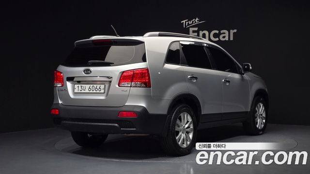 Kia Sorento 2010 — photo 2