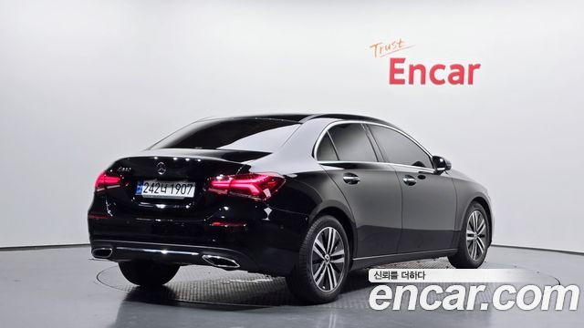 Mercedes-Benz A-Class 2022 — photo 2