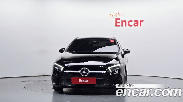 Mercedes-Benz A-Class 2022 — photo 3