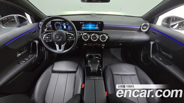 Mercedes-Benz A-Class 2022 — photo 7