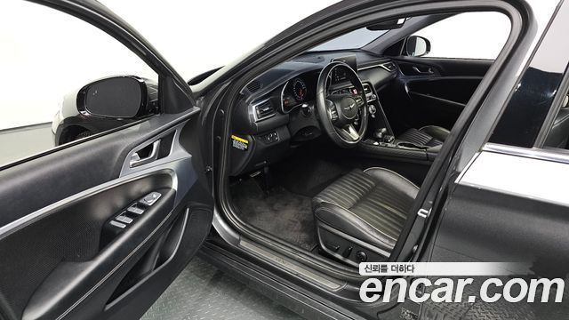 Genesis G70 2019 — photo 10