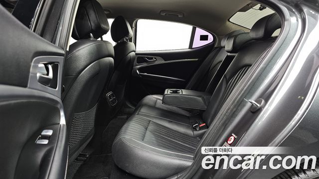 Genesis G70 2019 — photo 12