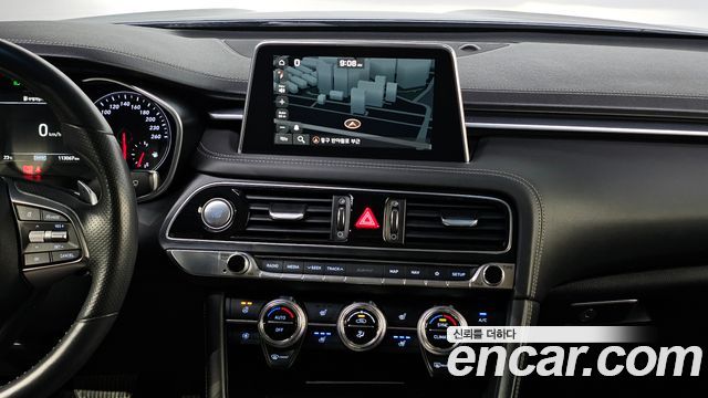Genesis G70 2019 — photo 15