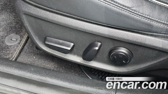 Genesis G70 2019 — photo 19
