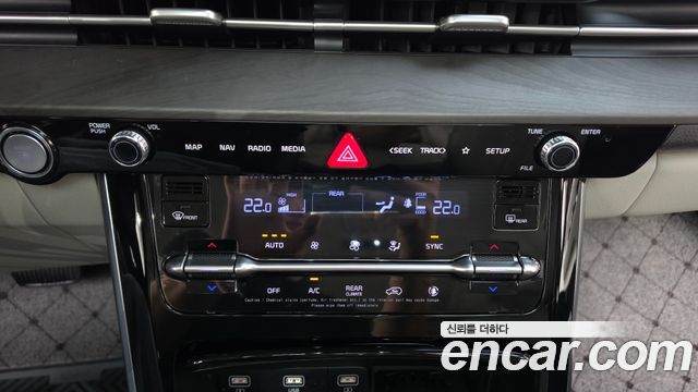 Kia Canival 2021 — photo 25