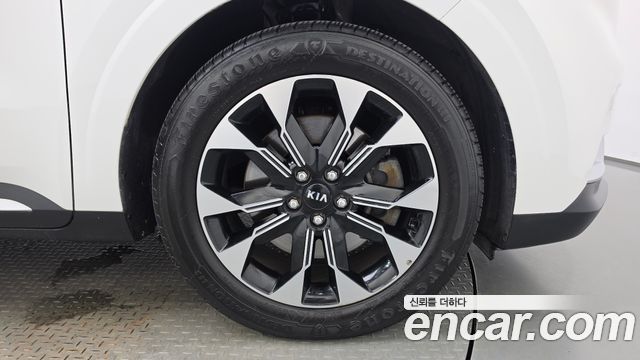Kia Canival 2021 — photo 7