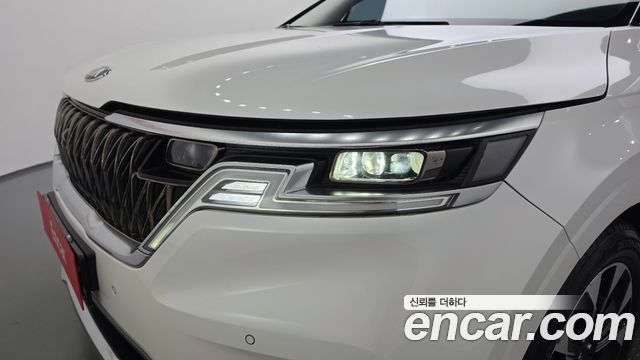 Kia Canival 2021 — photo 8