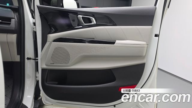 Kia Canival 2021 — photo 15