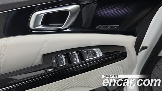 Kia Canival 2021 — photo 32