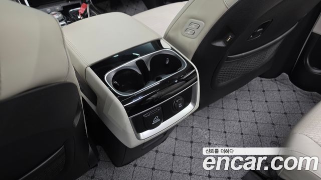Kia Canival 2021 — photo 34