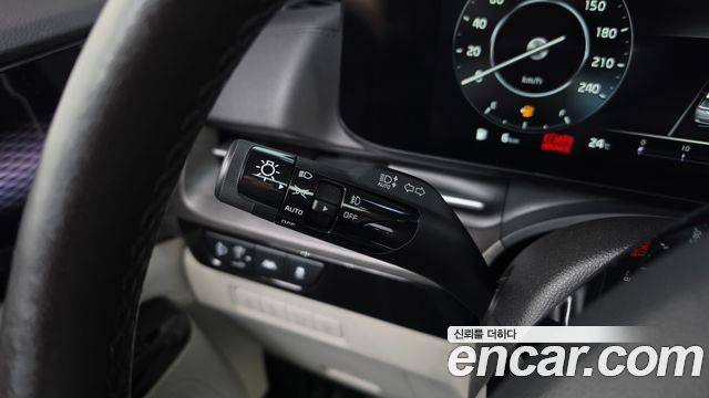 Kia Canival 2021 — photo 37