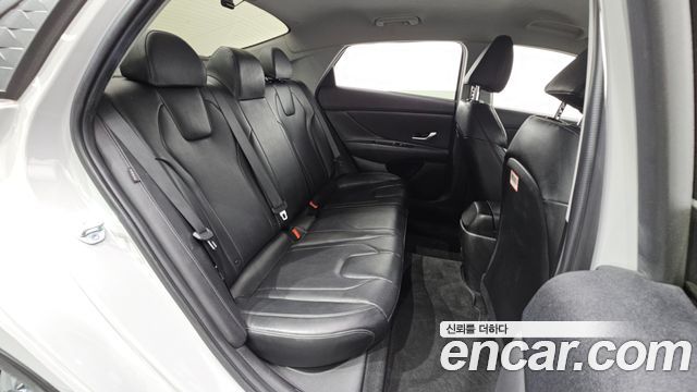Hyundai AVANTE 2024 — photo 11