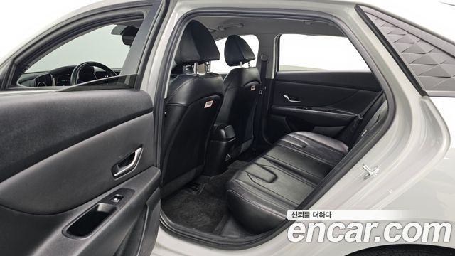 Hyundai AVANTE 2024 — photo 12