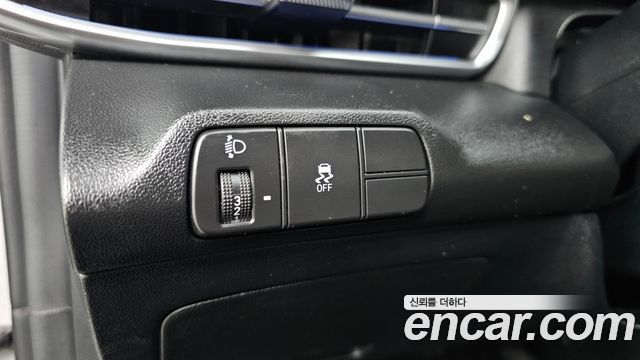 Hyundai AVANTE 2024 — photo 19