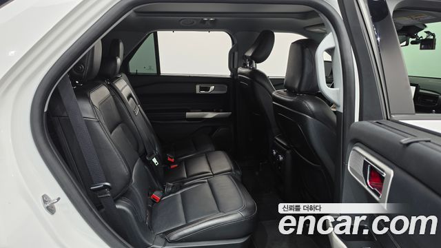 Ford Explorer 2020 — photo 17