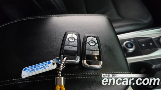Ford Explorer 2020 — photo 21