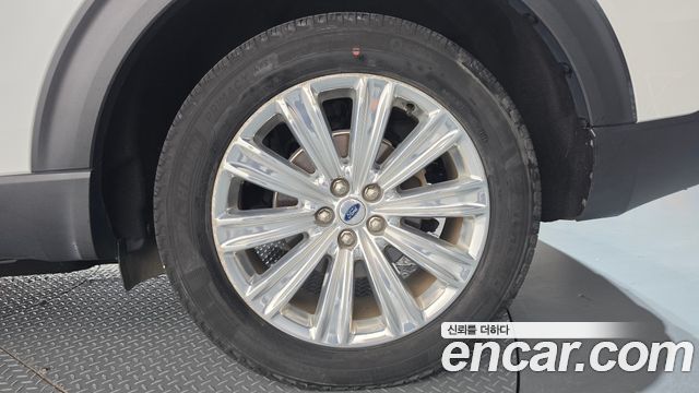 Ford Explorer 2020 — photo 7