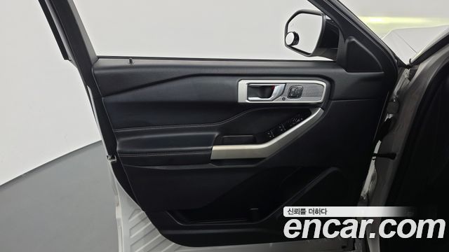 Ford Explorer 2020 — photo 14