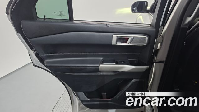 Ford Explorer 2020 — photo 15