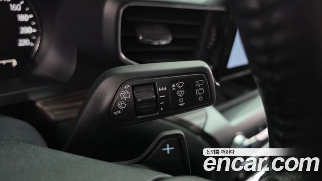 Ford Explorer 2020 — photo 28