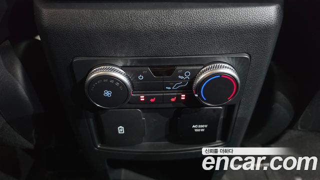 Ford Explorer 2020 — photo 31